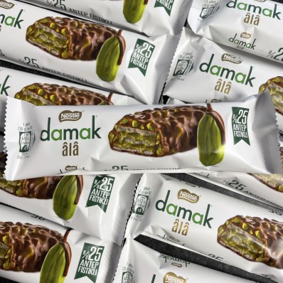 Nestlé Damak Ala Pistachio Wafer | Milk Chocolate Coated Snack (30g x 12)