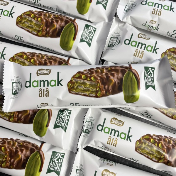 Nestlé Damak Ala Pistachio Wafer | Milk Chocolate Coated Snack (30g x 12)