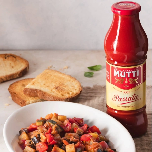 Mutti Passata Tomato 700ml