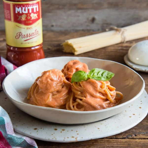 Mutti Passata Tomato 700ml