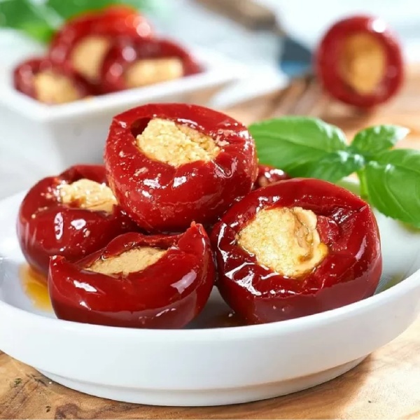 Peperoncini Ripieni con Pecorino - Delizie di Calabria
