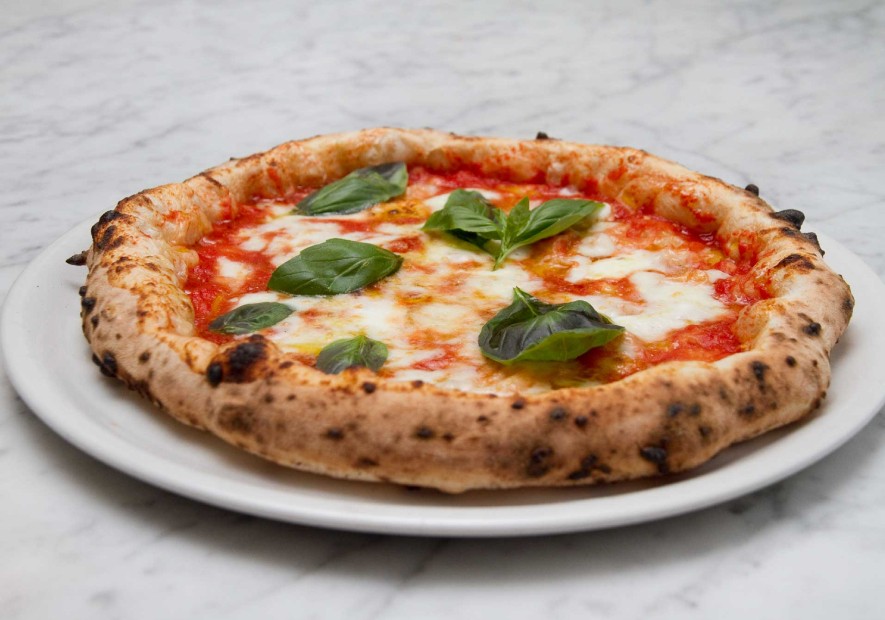 Neapolitan Pizza Recipe - PaccoItaliano.co.uk